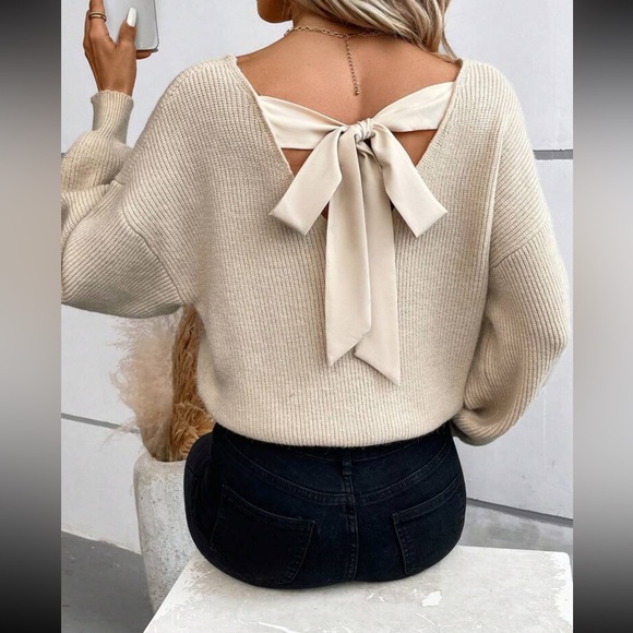 Cozy tie back V neck sweater top - Picture 8 of 12